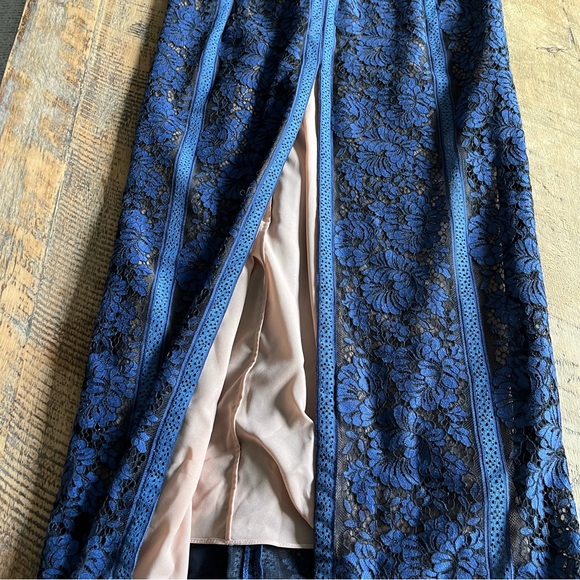 BCBG Maxazria Cailean blue and black Lace Gown SZ 2 - Picture 15 of 15